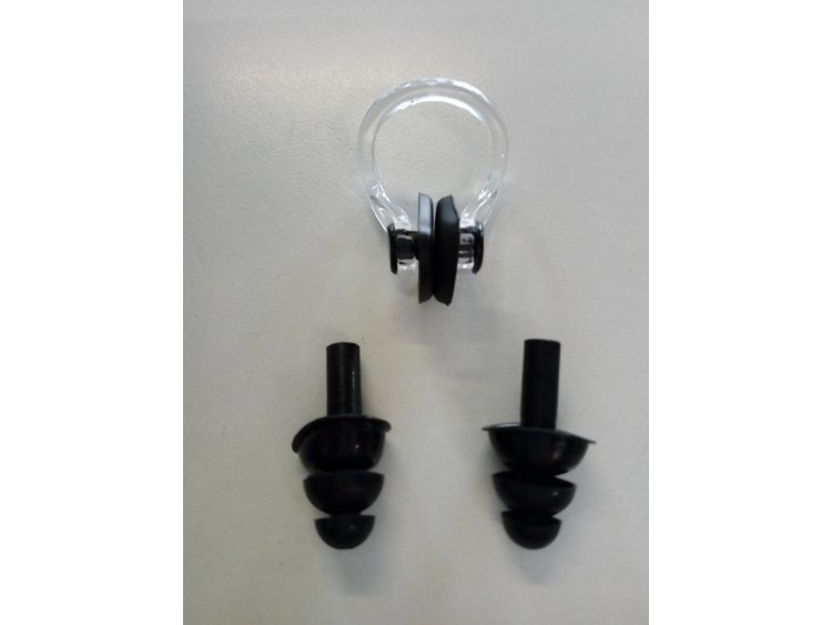 Stringinaso e tappi orecchie per il nuoto  Art. NL01ND (1)